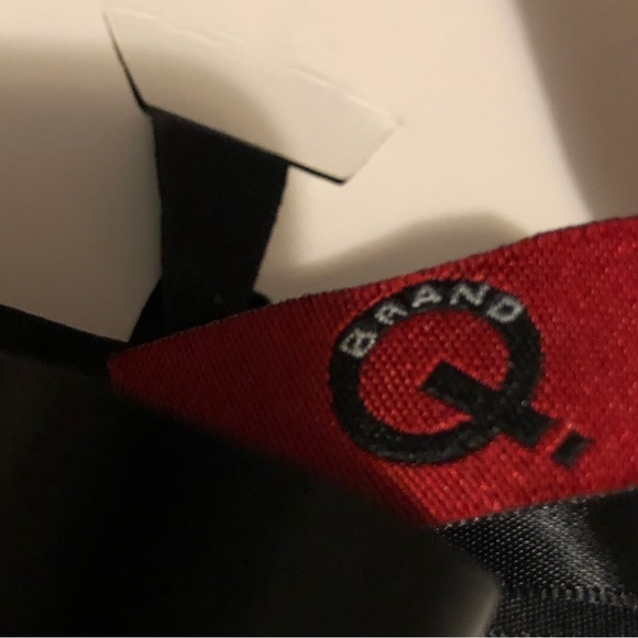 Brand Q Mens Unique Red Leapord Print Bow Tie & Lapel Pin W/Stunning Rhinestones - Picture 3 of 8